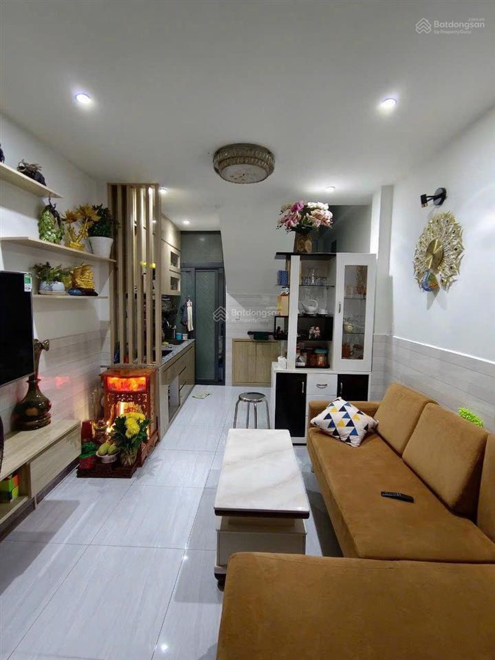 Nhà 4 tầng 3pn tô hiến thành nhỉnh 5tỷ