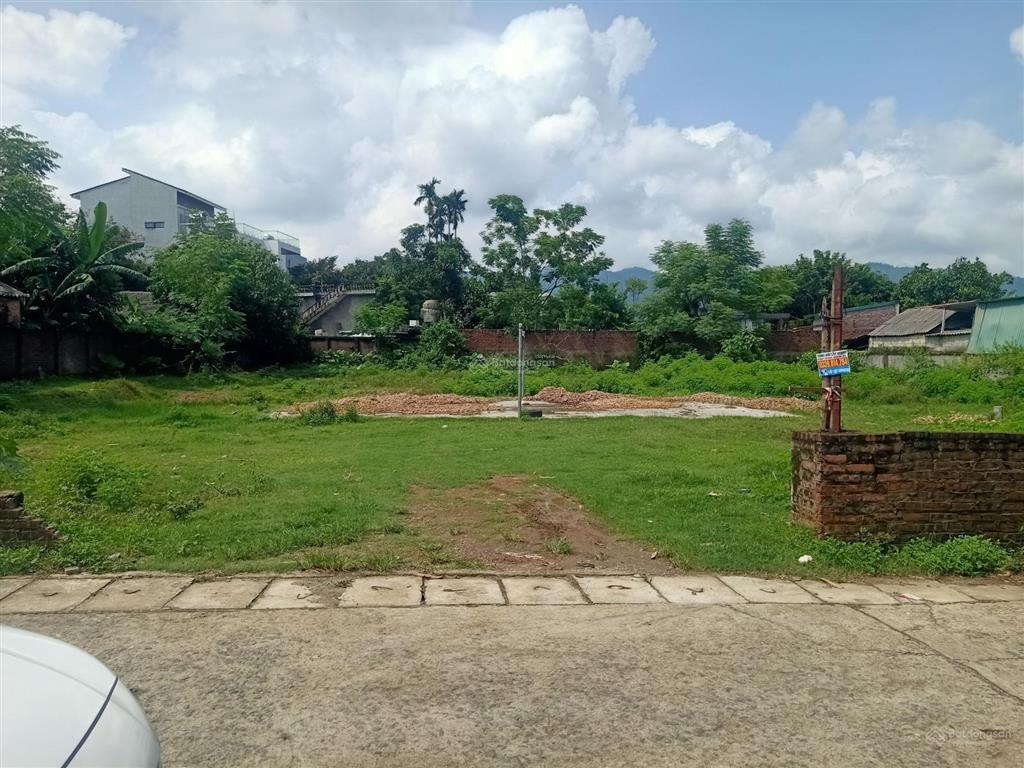 Siêu phẩm đầu tư nghỉ dưỡng phân lô xây ccmn trường mầm non tư thục tt đào tạo ! dt 1406,7m,mt 35m