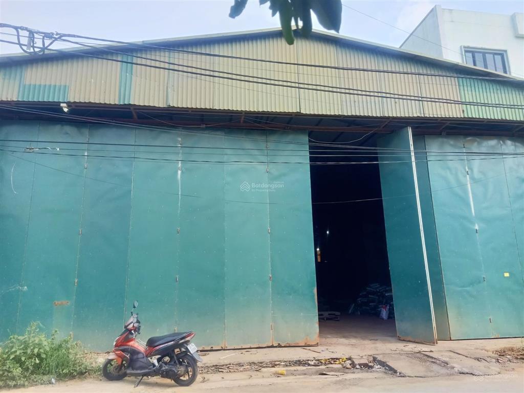 Cc gửi bán lô đất 780,2m có sẵn xưởng thuê 25triệu/tháng 2 mặt đường tại phú cát tp hà nội !