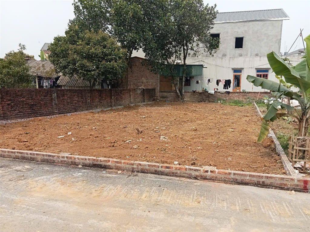 Chính chủ bán đất đẹp! gần trung tâm xã hòa thạch quốc oai hà nội. dt 256,5m2 tc 100m giá 4,1 tỷ