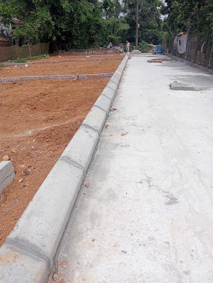 Cc cần bán 3 lô đất 100 m full thổ cư mặt tiền rộng giá chỉ 2 tỷ / lô ngõ oto tại phú cát tp hà nôi