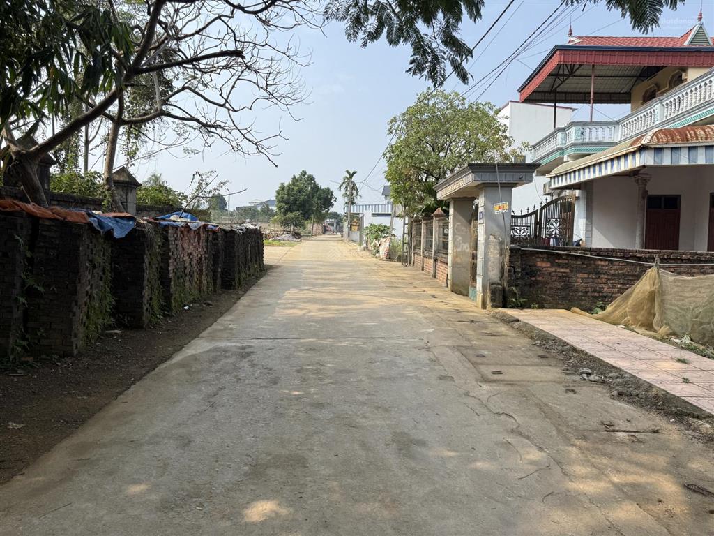 Đất thổ cư đẹp giá tốt đường oto tránh thôn 3 phú cát hn 231,8 m tc100 m mặt tiền 6,11 m giá 4,4tỷ