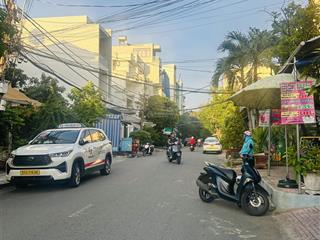 Bán nhà tân quy quận 7 , 4 tầng mới , dt 4 x 15m , oto vào nhà giá 10.x ty