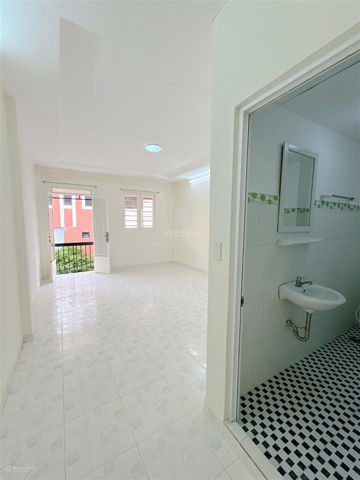 Tân quy quận 7 nhà 3 tầng dt sàn 89m2 , cách 3m ra mặt tiền đường số chỉ nhỉnh 4ty