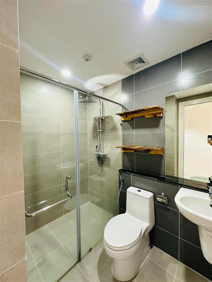 Căn hộ sổ hồng tầng 28 dqua nội thất siêu đẹp mới keng, view xéo biển giá 4 tỷ 950