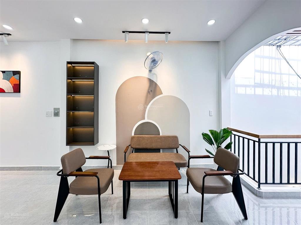 Hẻm 6m  khu vip bàu cát 2  4 tầng, 5x18  cam kết chuẩn 100%