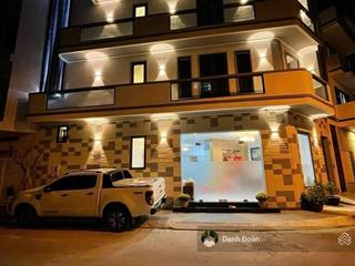 17,5 tỷ căn góc 2 mt 4 tầng thang máy  11.71x12.8m  ngay lương định của  trung tâm khu dân trí