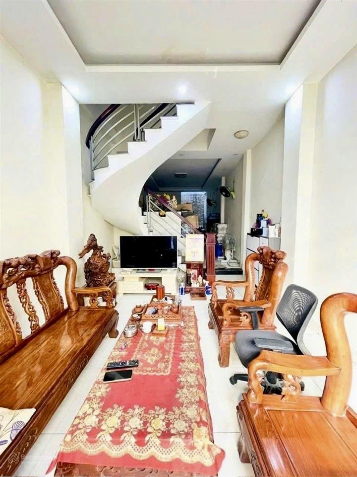 Hẻm xe tải  gần mt quang trung  86m2  4 tầng  giáp tân bình, nhà ga t3