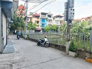 Bán nhà giáp bát  view hồ ô tô chạy vòng quanh  nhà dân xây  mặt tiền đẹp vừa ở vừa cho thuê tốt