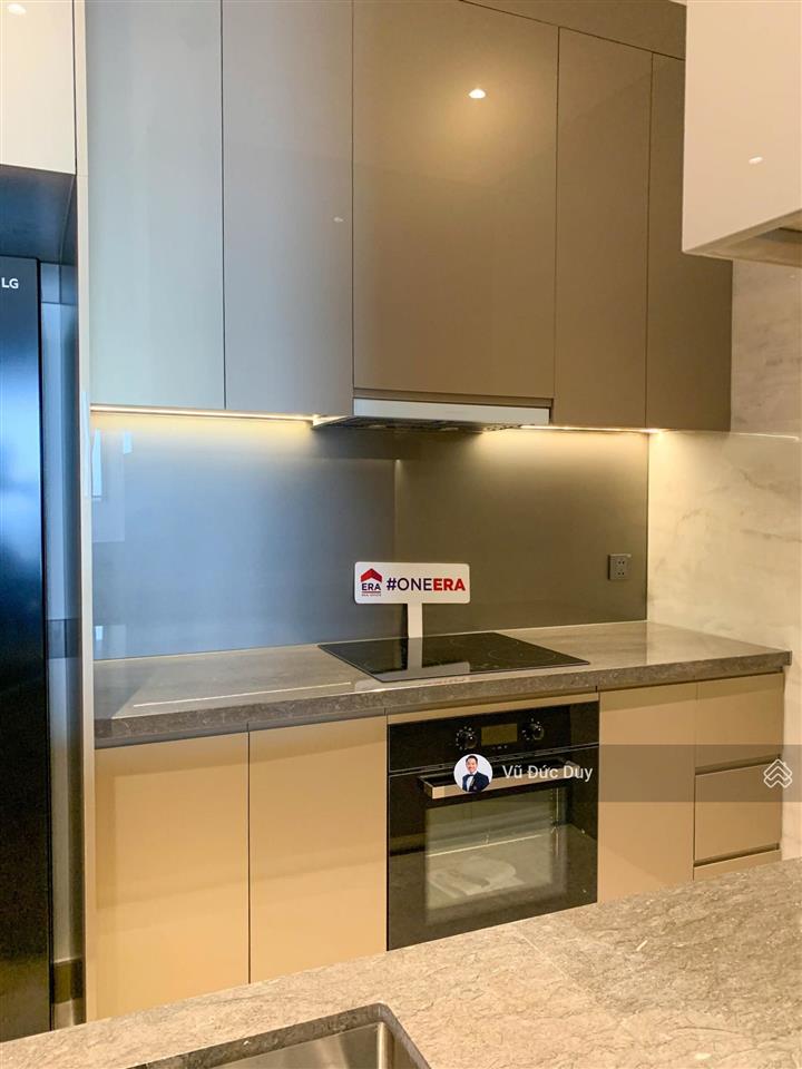 Cho thuê 2pn the marq quận 1, mới 100%, giường rộng trần cao, view lm81, vị trí trung tâm, full đẹp