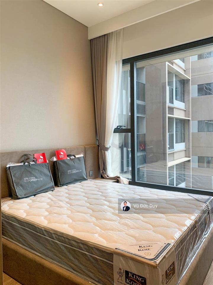 Cho thuê 2pn the marq quận 1, mới 100%, giường rộng trần cao, view lm81, vị trí trung tâm, full đẹp