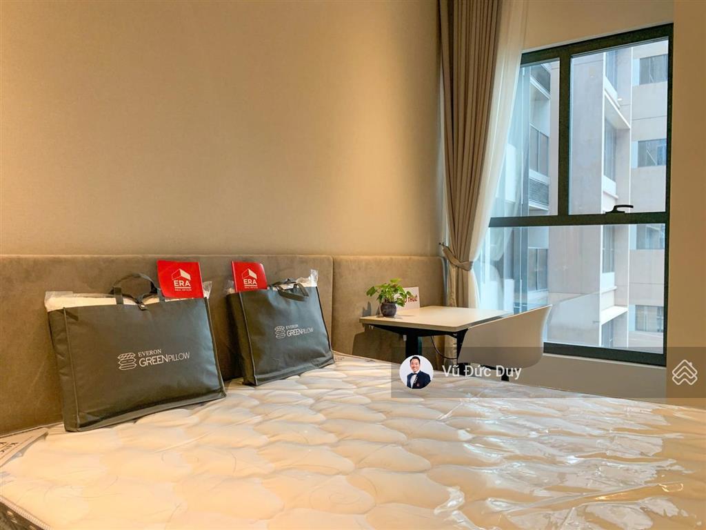 Cho thuê 2pn the marq quận 1, mới 100%, giường rộng trần cao, view lm81, vị trí trung tâm, full đẹp