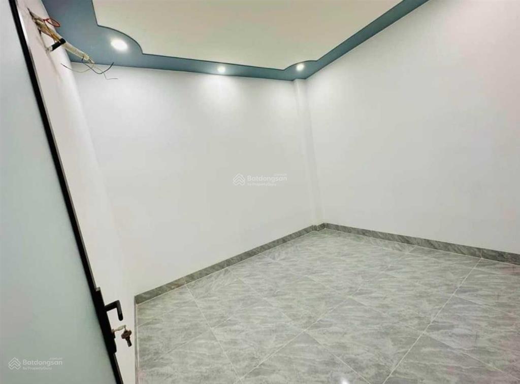 Xuất hiện căn nhà lửng 100m2 ngay cổng văn miếu trấn biên, 1 sẹc đường huỳnh văn nghệ