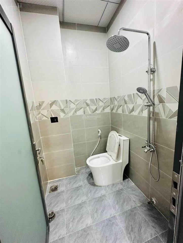 Xuất hiện căn nhà lửng 100m2 ngay cổng văn miếu trấn biên, 1 sẹc đường huỳnh văn nghệ