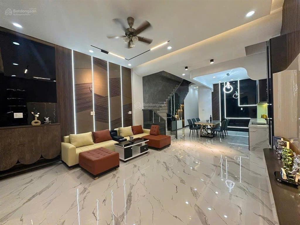 Định cư mỹ, anh chủ bán căn nhà mái thái 5x21m mới xây trong kdc bửu long. gần đại học lạc hồng