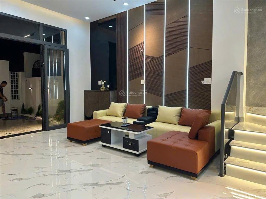 Định cư mỹ, anh chủ bán căn nhà mái thái 5x21m mới xây trong kdc bửu long. gần đại học lạc hồng