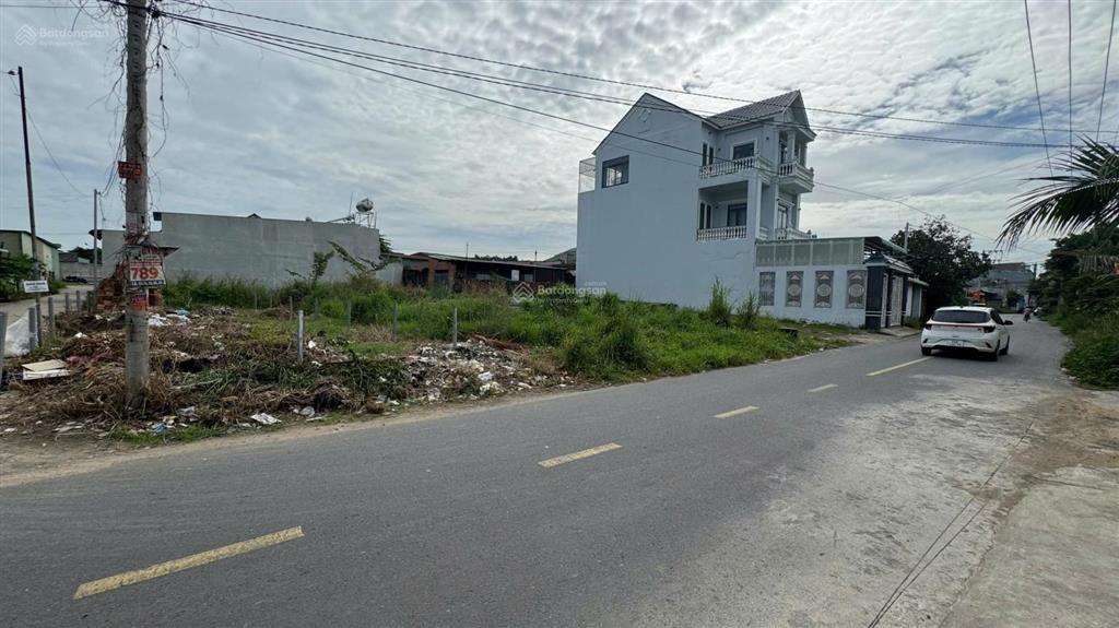 Chính chủ bán cặp góc 2 mặt tiền đường lớn kinh doanh buôn bán. ngay gần cây xăng 75 quân đội