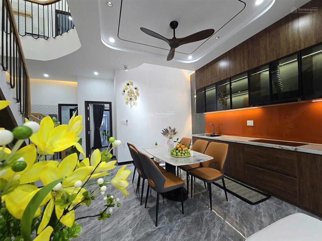 Việt kiều mỹ xây nhà chưa kịp ở ngày nào, bán gấp căn nhà lầu ngay gần kdl bửu long nhà dt 100m2