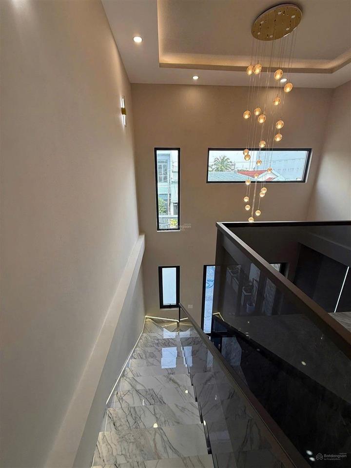 Xuất hiện căn nhà lửng 100m2 ngay kdc sư đoàn 370, cổng 2 sân bay biên hòa