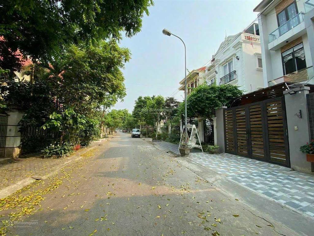 Bán lô đất hoa hậu 300m2 giá tốt nhất, cạnh trường quốc tế qsi tại khu biệt thự mê linh