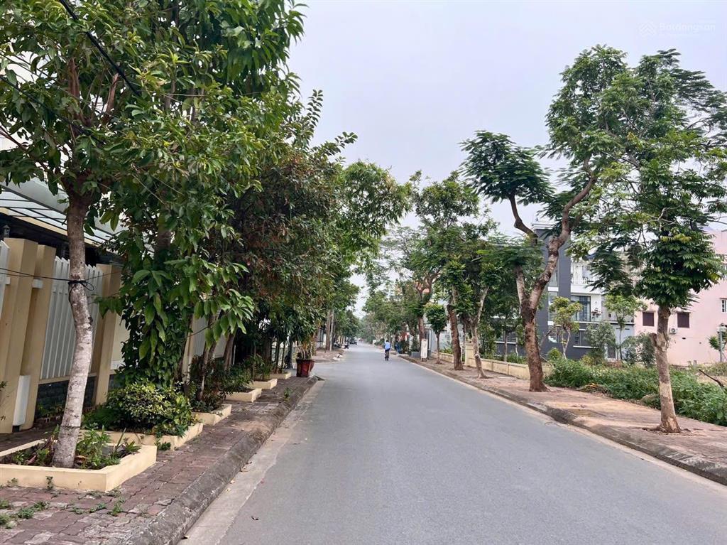 Cần bán lô đất biệt thự 276m2 nam sông lạch tray (thuỷ lợi) ven sông cực mát.