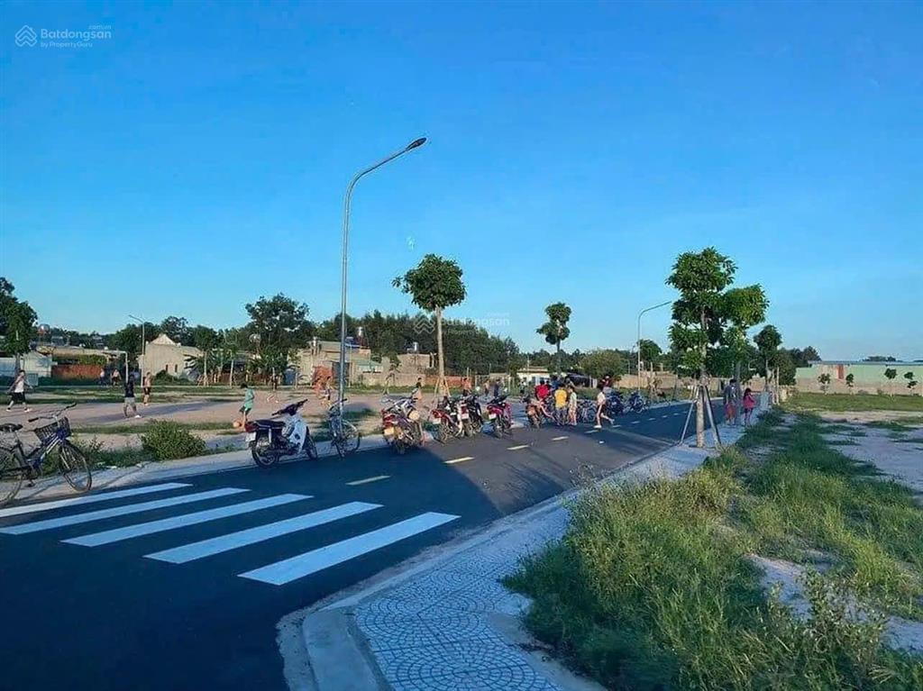 Bán đất kdc sân bay long thành ngay trục chính mở rộng 32m vốn 1 tỷ 120 triệu