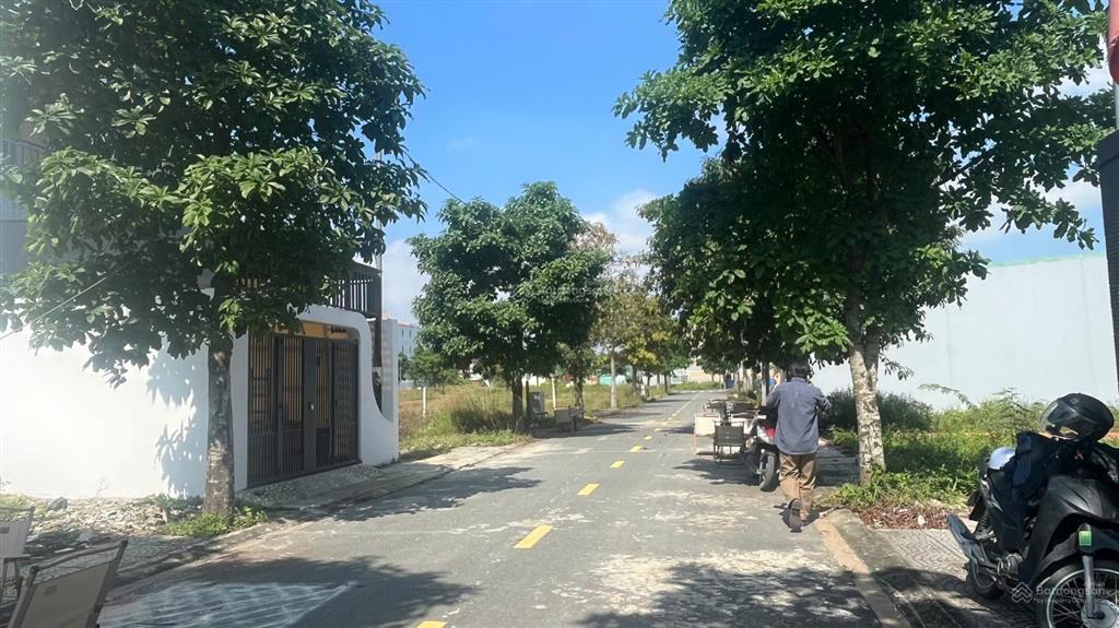 Bán đất kdc sân bay long thành ngay trục chính mở rộng 32m vốn 1 tỷ 120 triệu