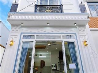 NHÀ 2Lầu MỚI ĐẸP - VỊ TRÍ ĐẸP - HOÀN CÔNG (Trục chính Hẻm, xe 7 chổ tới nhà)