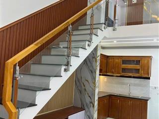 Nhà mới, tỉnh lộ 10, shr, hxh, giá chỉ 1 tỷ 850 bớt lộc