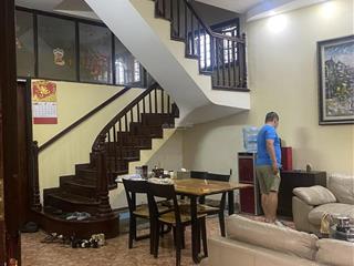 Siêu phẩm 1 nhà ra phố nguyễn chí thanh 200m2 x 4 tầng, mt 7m, ô tô, kinh doanh, dòng tiền khủng