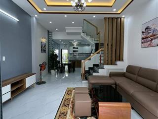 Kẹt tiền bán gấp nhà lê bôi, quận 8. giá 2,72 tỷ, dt 56,8m2,  như 0766 372 ***, đường rộng 5m