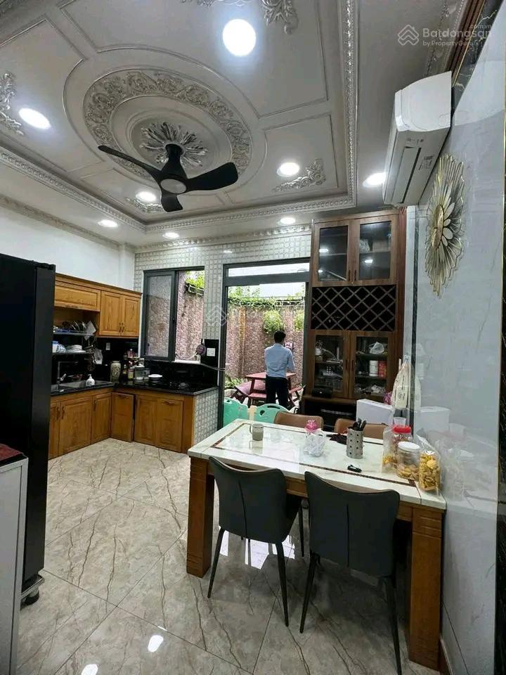 Siêu hot nhà giá ngộp đ. đào sư tích, phước kiển, nhà bè. giá 2,36 tỷ, dt 64m2,  như 0766 372 ***