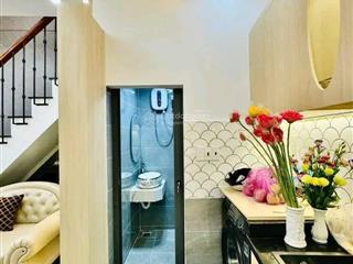 Kẹt tiền bán gấp nhà trần xuân soạn, quận 7. giá 2,14 tỷ, dt 56m2,  như 0766 372 ***, sang tên ngay