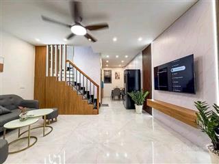Bán lỗ nhà bưng ông thoàn, quận 9. giá 2,85 tỷ, dt 48m2,  như 0766 372 ***, đường rộng rãi.