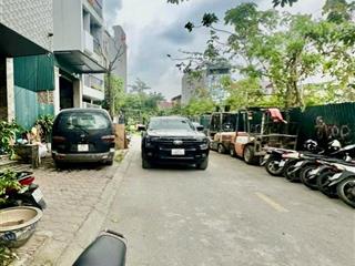 Cần bán gấp thửa đất thạch bàn 81m2chỉ 16 tỷmặt tiền 5mphân lôô tô tránhvĩa hèsổ vuông