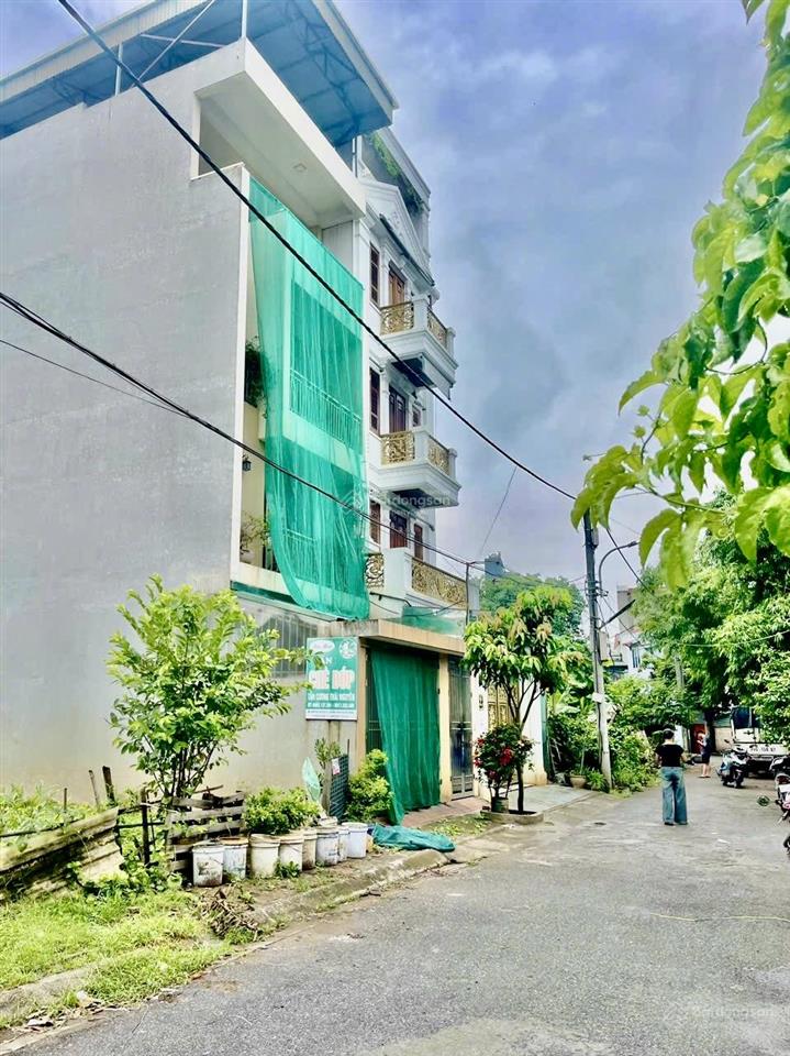 Bán thửa đất vàng thạch bàn 80m2mặt tiền 5.5hơn 10 tỷphân lô 2 ô tô tránh giá đầu tư sổ vuông