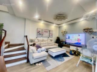 Bán nhà phố cổ ngọc lâm 56m2hơn 9 tỷdân xây full nội thất 100m ra cầu chương dương