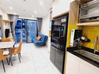 Bán gấp căn hộ 2 phòng ngủ view hồ bơi đầy đủ nội thất giá chỉ 3tỷ050 bao hết