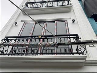 Bán nhà ngọc hồi lô góc dt 40m2x5t, ô tô vào nhà giá 6,8tỷ.  0368 863 ***