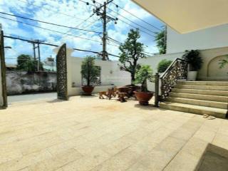 Mở bán căn biệt thự  đầy tâm huyết của gia chủ, dt 10x28m, giá  35 tỷ tl giảm còn 32 tỷ