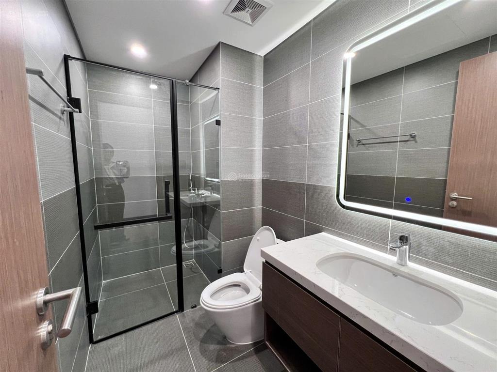 Bán quỹ căn hoàng thành pearl 2,3pn dt 80, 110, 114m2, nt cơ bản cđt giá rẻ, sẵn sổ.  0968 748 ***