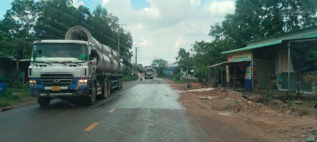 Bán nhà xưởng 921m2 mặt tiền đường container tân bình dĩ an
