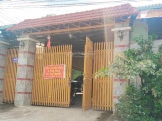 Đất biệt thự, cổng kiên cố, ngang 18, mặt tiền đường kinh doanh giá đầu tư