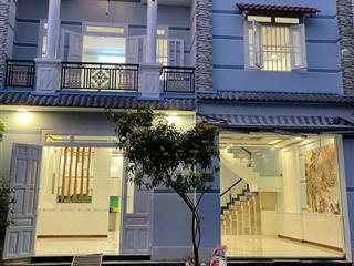 Nhà trệt lầu đẹp shr gần làng đại học 9.4x8 khu đồng bộ sân xe hơi