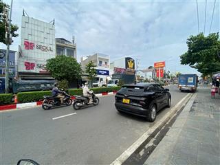 Bán nhà cấp 4 gần đường nguyễn an ninh tt dĩ an ngang 6.2m