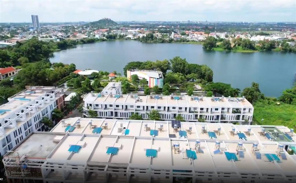 Nhà hoàn công  khu compound  gần đường thống nhất  làng đại học