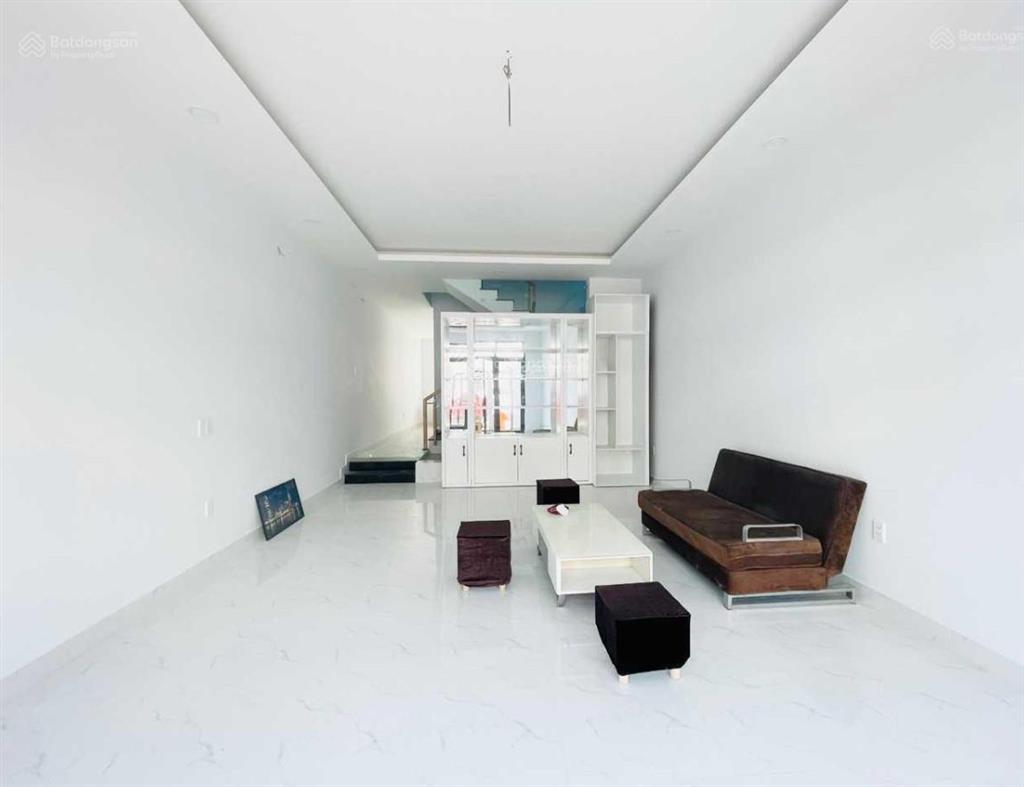 Nhà hoàn công  khu compound  gần đường thống nhất  làng đại học