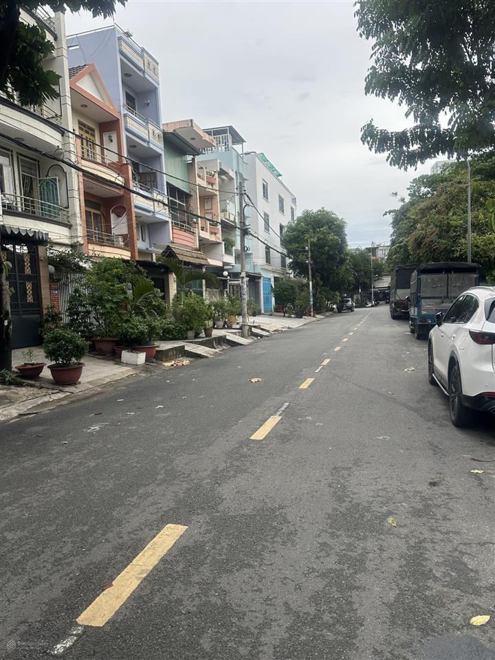 5m x 23m, mặt tiền  5 tầng có thang máy  nhà đẹp tuyệt vời 5pn  bình phú  p10, q6 giá chỉ 20 tỷ