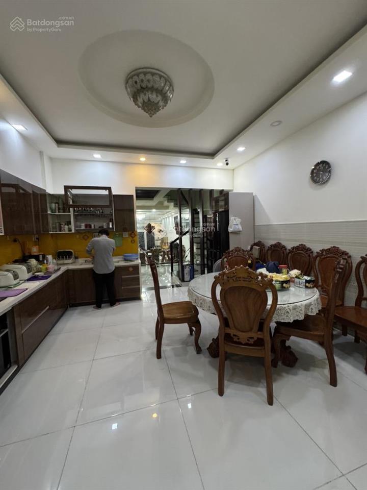 5m x 23m, mặt tiền  5 tầng có thang máy  nhà đẹp tuyệt vời 5pn  bình phú  p10, q6 giá chỉ 20 tỷ