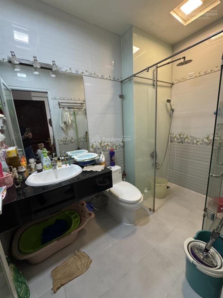 5m x 23m, mặt tiền  5 tầng có thang máy  nhà đẹp tuyệt vời 5pn  bình phú  p10, q6 giá chỉ 20 tỷ